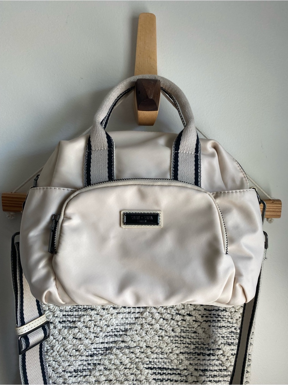 Saint + Sofia Cream Women's Tote Bag with Textured Front Pocket
